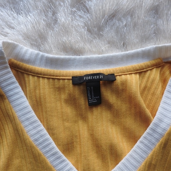 forever 21 white & yellow crop top shirt v neck - Picture 5 of 5